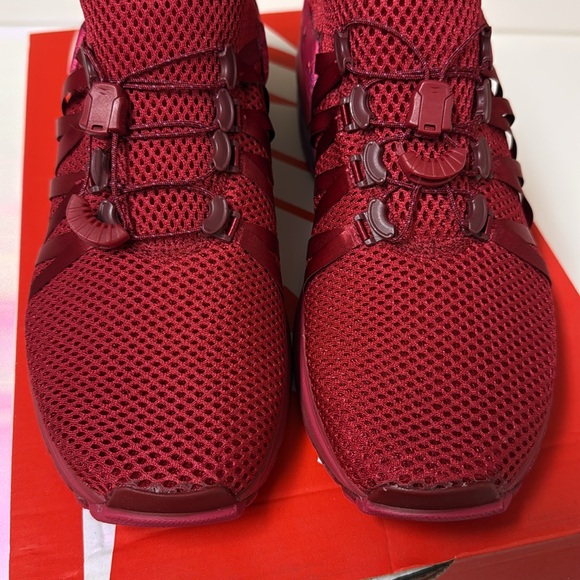 Nike Women's Red Shox Gravity - Picture 8 of 8